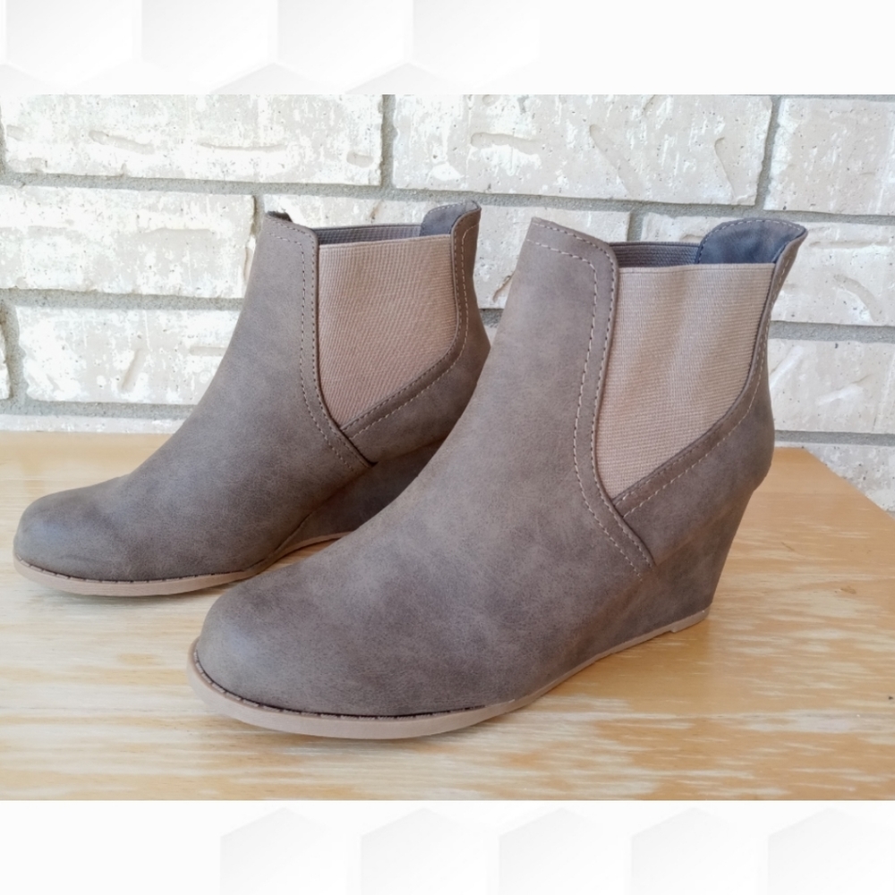 Rampage Brown Ankle Booties Boots